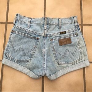 Lightly worn wrangler shorts